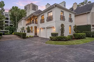 74 Briar Hollow Ln, Houston, TX 77027 - Photo 2
