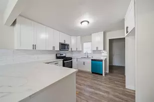 6829 Japonica St, Houston, TX 77087 - Photo 8