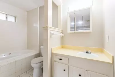 200 Montrose Circle, Conroe, TX 77301 - Photo 12