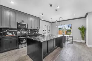 7963 Miley St, Houston, TX 77028 - Photo 6