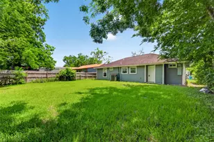 3031 Groton Dr, Houston, TX 77051 - Photo 32