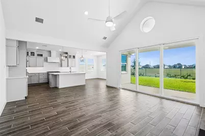 12822 Old Fashion Circle, Mont Belvieu, TX 77535 - Photo 2