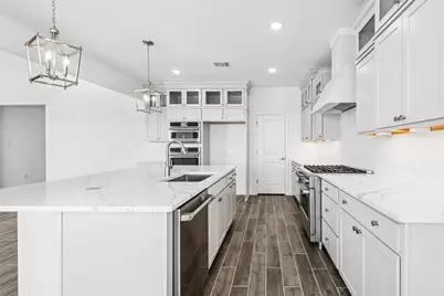 12822 Old Fashion Circle, Mont Belvieu, TX 77535 - Photo 4