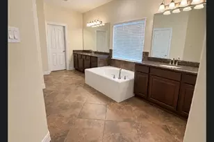 11411 Kings Point Blvd, Dayton, TX 77535 - Photo 12