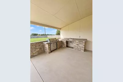 11411 Kings Point Boulevard, Dayton, TX 77535 - Photo 20