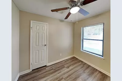 7 Redberry Court, The Woodlands, TX 77381 - Photo 10