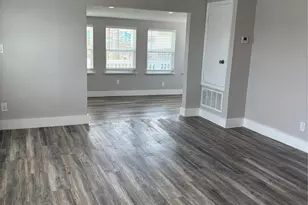 4110 3rd St, Galveston, TX 77554 - Photo 2