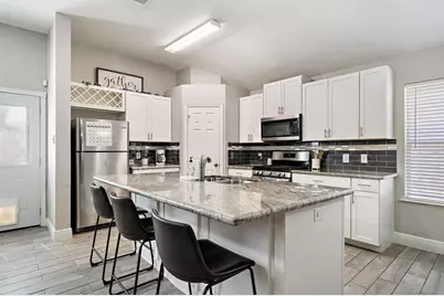 1830 Sherwood Forest Circle, League City, TX 77573 - Photo 2