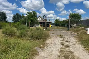 756 County Rd 5003, Cleveland, TX 77327 - Photo 2