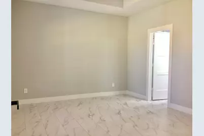 924 E 2nd Street, Bellville, TX 77418 - Photo 24