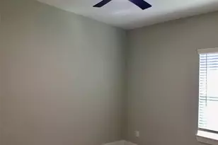 924 E 2nd St, Bellville, TX 77418 - Photo 22