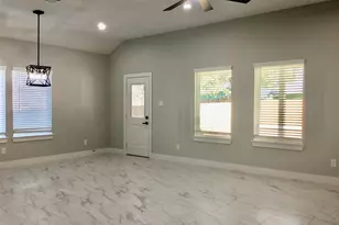 924 E 2nd St, Bellville, TX 77418 - Photo 16