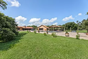 1226 County Rd 45, Angleton, TX 77515 - Photo 30