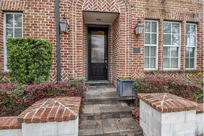 1027 Saint Charles Street, Houston, TX 77003 - Photo 2