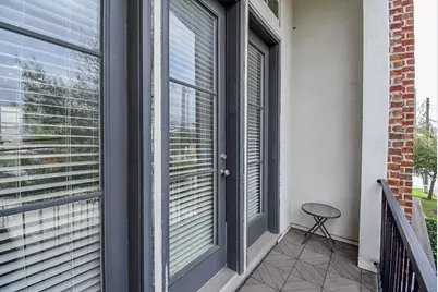 1027 Saint Charles Street, Houston, TX 77003 - Photo 12