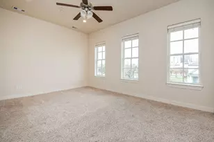 1027 St Charles St, Houston, TX 77003 - Photo 14