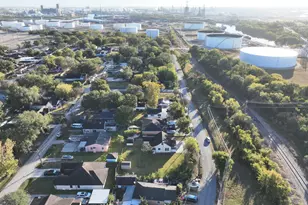 9429 E Avenue H, Houston, TX 77012 - Photo 8