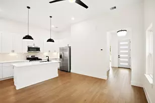 944 Lucky St, Houston, TX 77088 - Photo 6