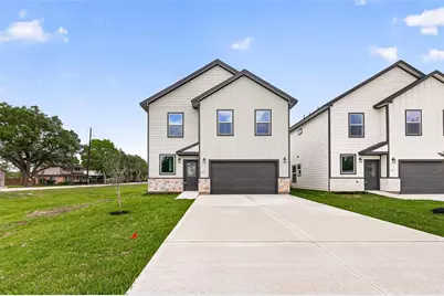 422 4th Street, Beasley, TX 77417 - Photo 1