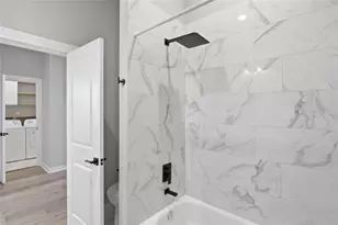 6728 Parker Grv Ln, Houston, TX 77076 - Photo 22