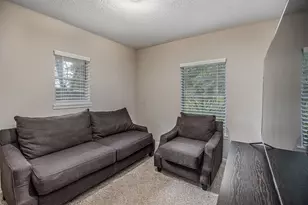 110 S 9th St, Highlands, TX 77562 - Photo 22