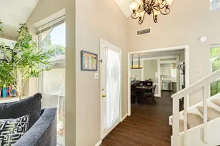 101 Huckleberry Dr, Lake Jackson, TX 77566 - Photo 10