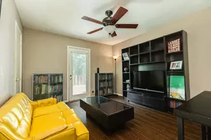 101 Huckleberry Dr, Lake Jackson, TX 77566 - Photo 28
