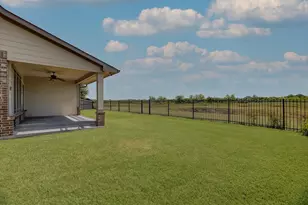 11918 Mulberry Dr, Mont Belvieu, TX 77535 - Photo 32