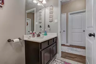 11918 Mulberry Dr, Mont Belvieu, TX 77535 - Photo 26