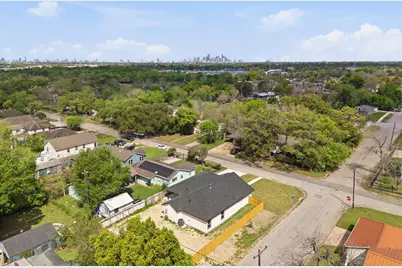 7040 Kinney Street, Houston, TX 77087 - Photo 36