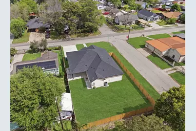 7040 Kinney Street, Houston, TX 77087 - Photo 38