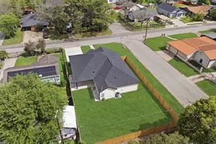 7040 Kinney St, Houston, TX 77087 - Photo 38