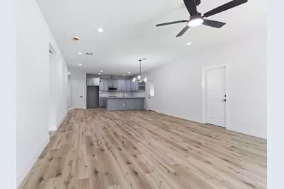 7040 Kinney Street, Houston, TX 77087 - Photo 8