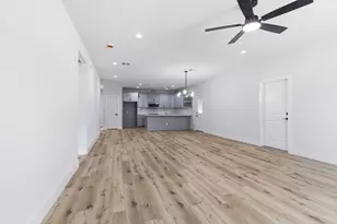 7040 Kinney St, Houston, TX 77087 - Photo 8