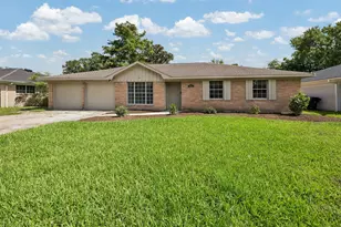 5922 Fontenelle Dr, Houston, TX 77035 - Photo 1