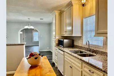 106 N Eastwood Street, Houston, TX 77011 - Photo 10