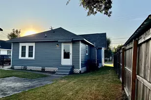 106 N Eastwood St, Houston, TX 77011 - Photo 34