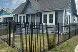 106 N Eastwood St, Houston, TX 77011 - Photo 2