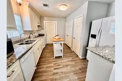 106 N Eastwood Street, Houston, TX 77011 - Photo 14