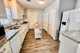 106 N Eastwood St, Houston, TX 77011 - Photo 14