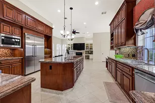 3 Waterford Pointe Cir, Sugar Land, TX 77479 - Photo 20