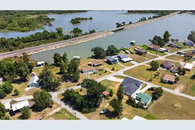 281 Lakeshore N, Onalaska, TX 77360 - Photo 42