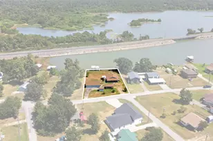 281 Lakeshore N, Onalaska, TX 77360 - Photo 40