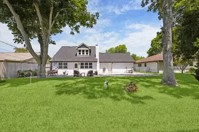 813 W Galveston Street, League City, TX 77573 - Photo 30