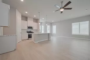 8917 Grovner Pl, Houston, TX 77055 - Photo 8