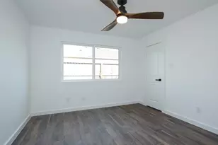 8518 Furlong Ln, Houston, TX 77071 - Photo 26