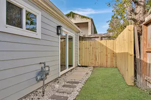 8518 Furlong Ln, Houston, TX 77071 - Photo 32
