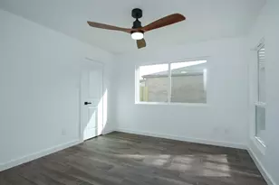 8518 Furlong Ln, Houston, TX 77071 - Photo 26