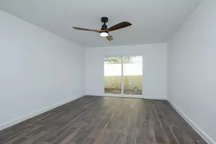 8518 Furlong Ln, Houston, TX 77071 - Photo 20