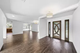 7701 Nairn St, Houston, TX 77074 - Photo 2
